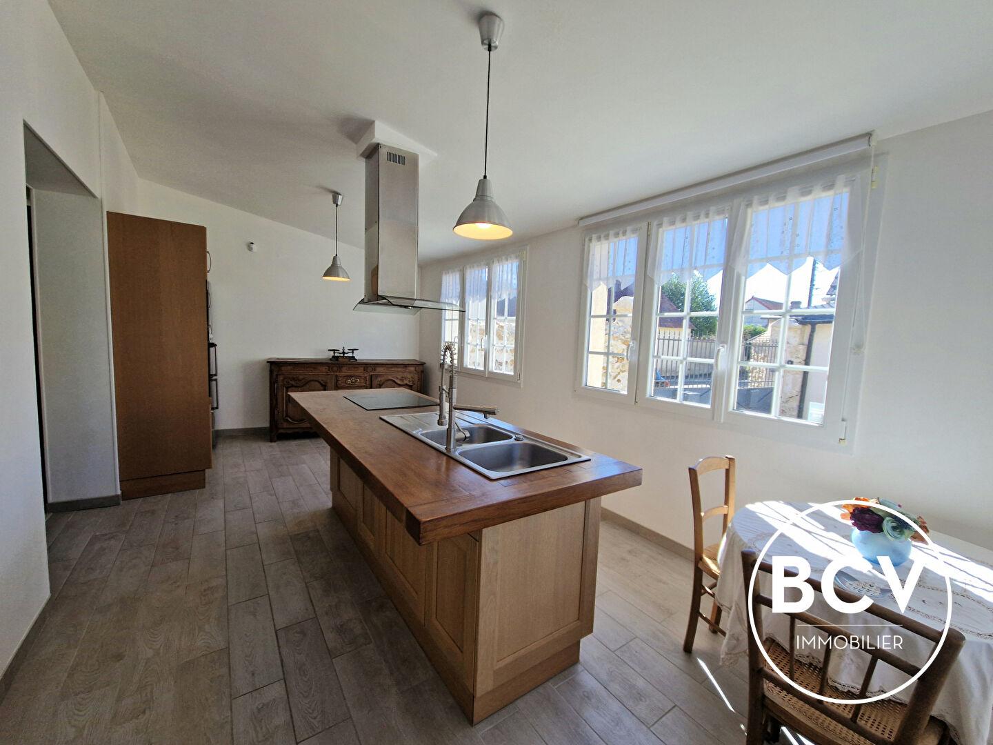 AMILLY MAISON 3 CHAMBRES PROCHE GARE