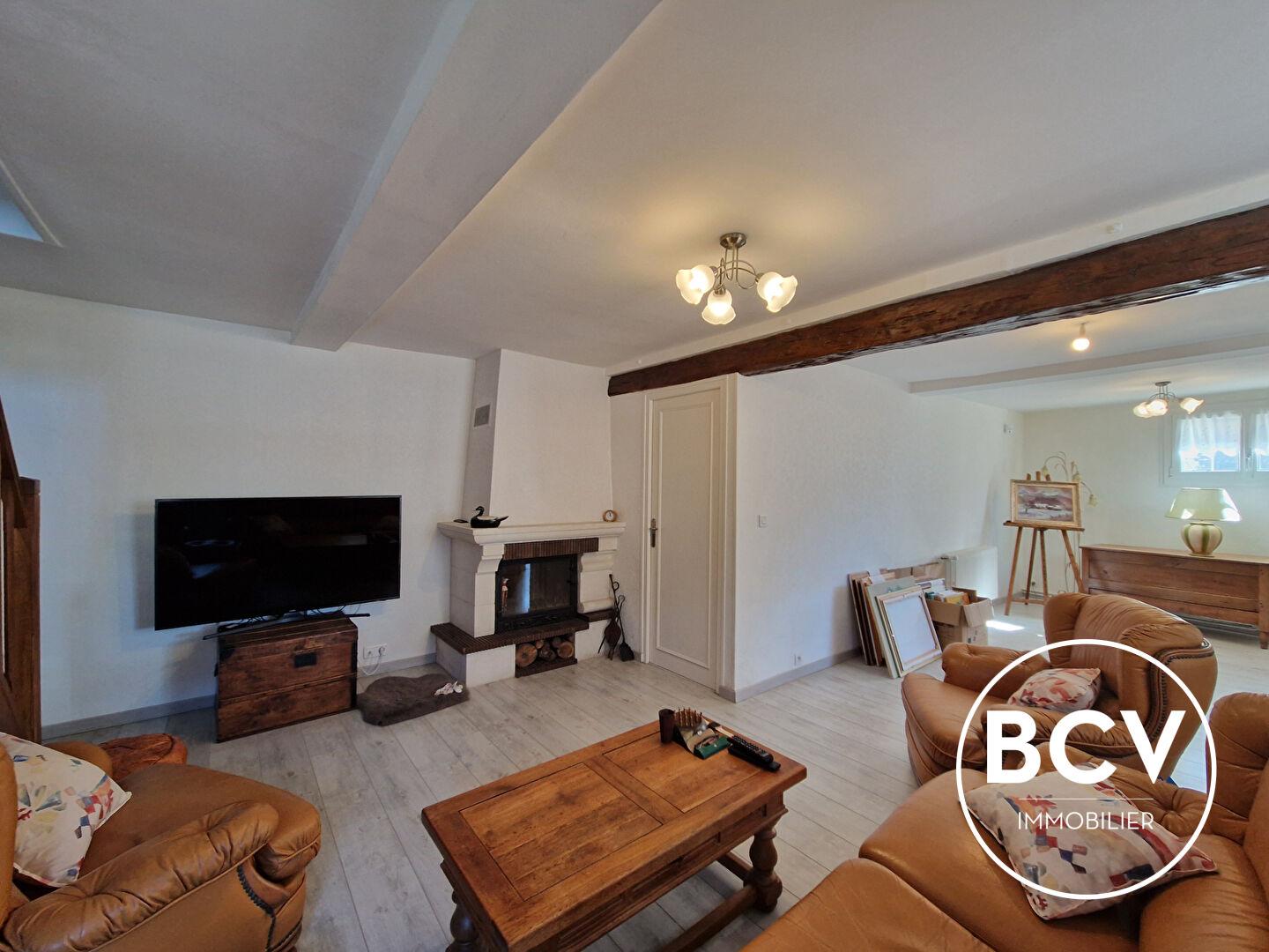 AMILLY MAISON 3 CHAMBRES PROCHE GARE