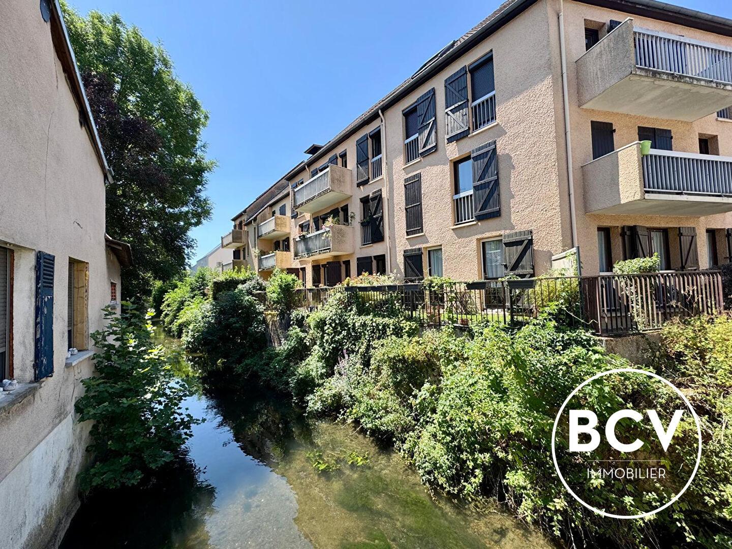 CHARTRES - Appartement loué meublé avec terrasse et parking