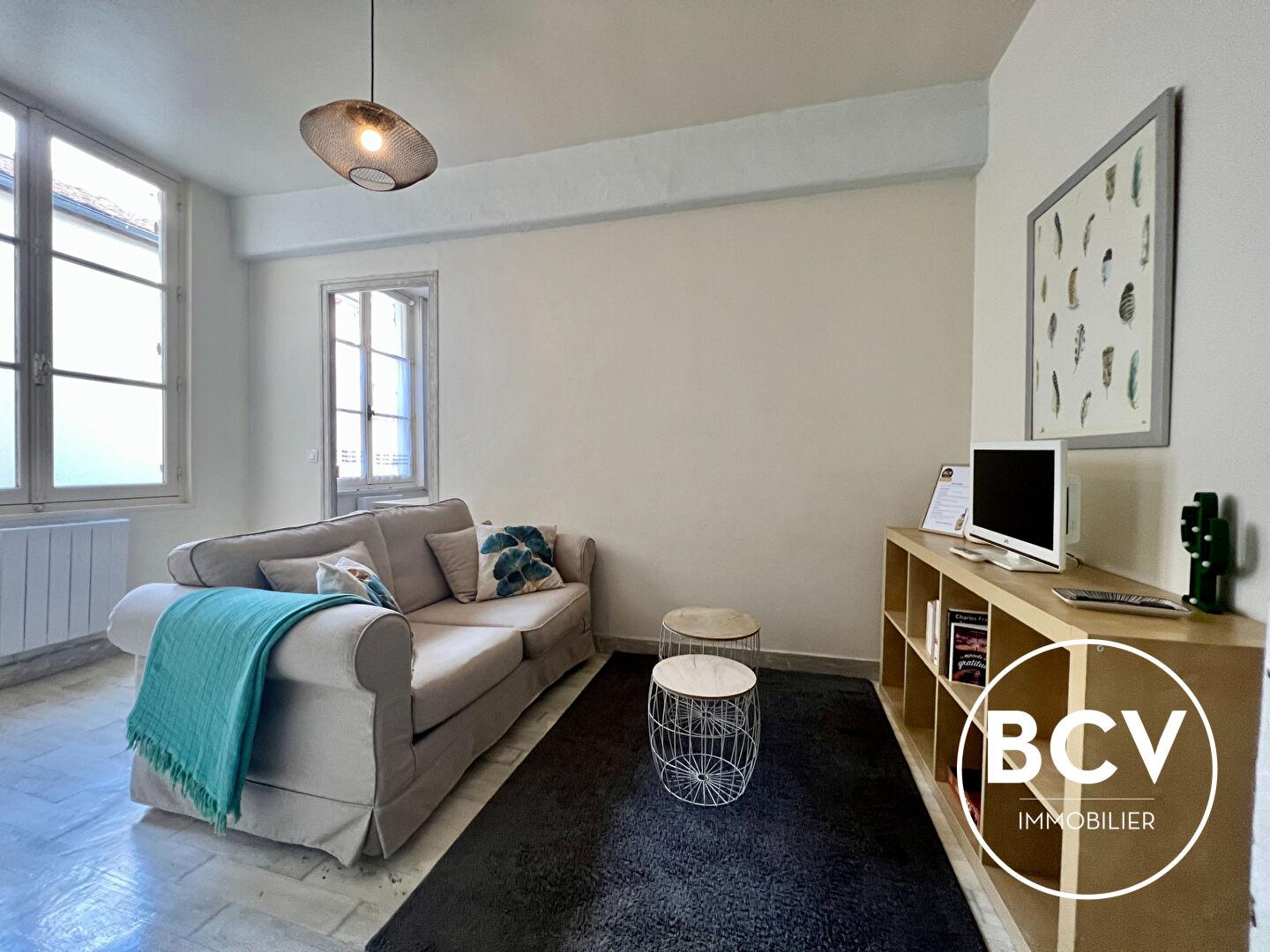 Immeuble 5 Appartements vendus loués et meublés 35700 HC/ an - Rentabilité nette 6.60%