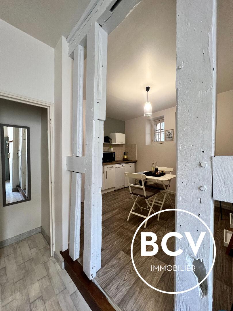 Immeuble 5 Appartements vendus loués et meublés 35700 HC/ an - Rentabilité nette 6.60%