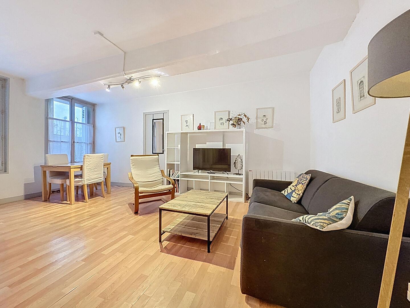 Immeuble 5 Appartements vendus loués et meublés 35700 HC/ an - Rentabilité nette 6.60%