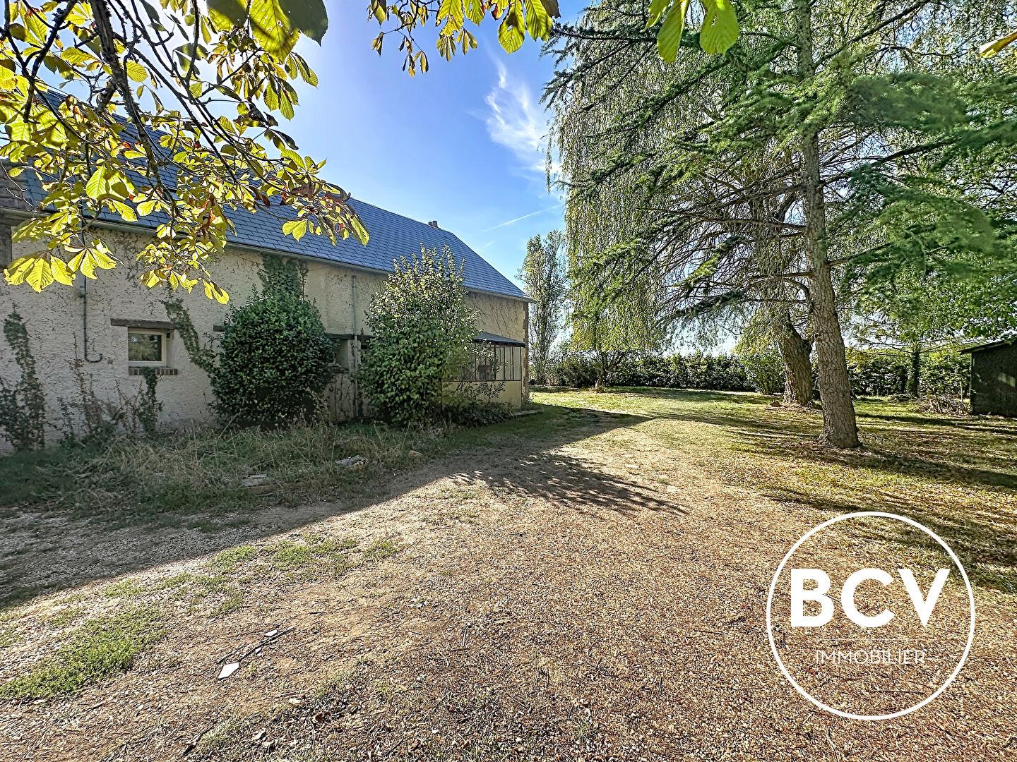 Maison Les Villages Vovéens. Terrain 1440 m². Garage double.