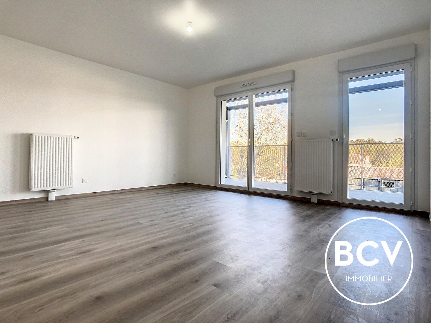 Lèves - Bel appartement 3 chambres avec balcon et parkings