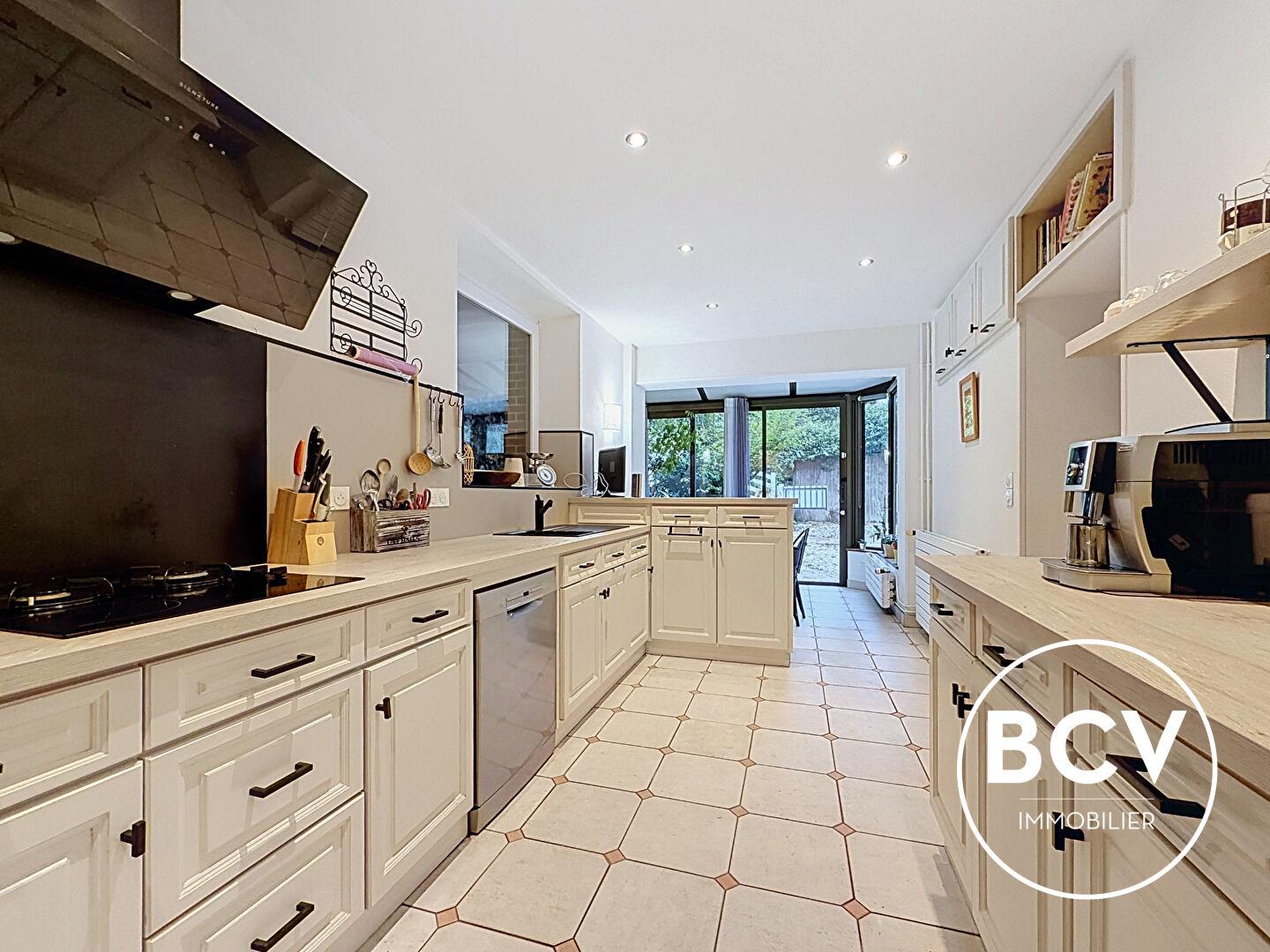 Maison coup de coeur 7 pièces 200m2 LEVES
