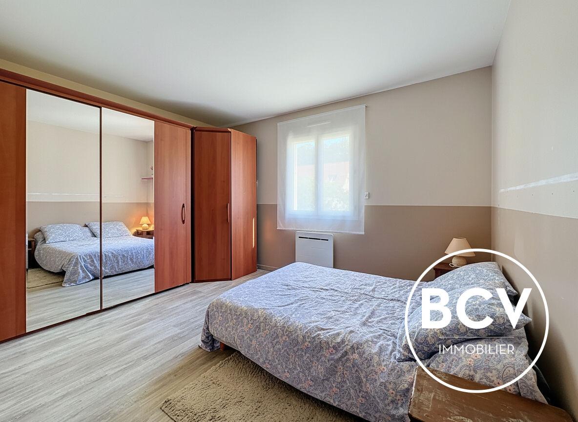 CHARTRES agglomération. Maison T7 de 209 m² (181 m² habitable) 5 chambres