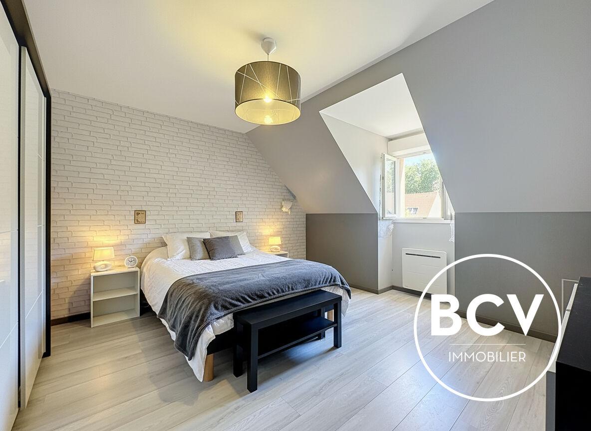 CHARTRES agglomération. Maison T7 de 209 m² (181 m² habitable) 5 chambres