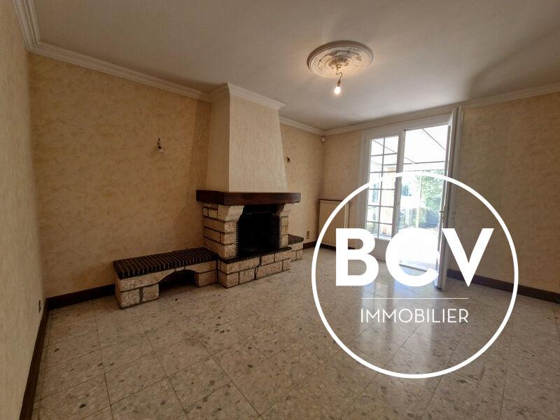 BARJOUVILLE  MAISON 3 CHAMBRES