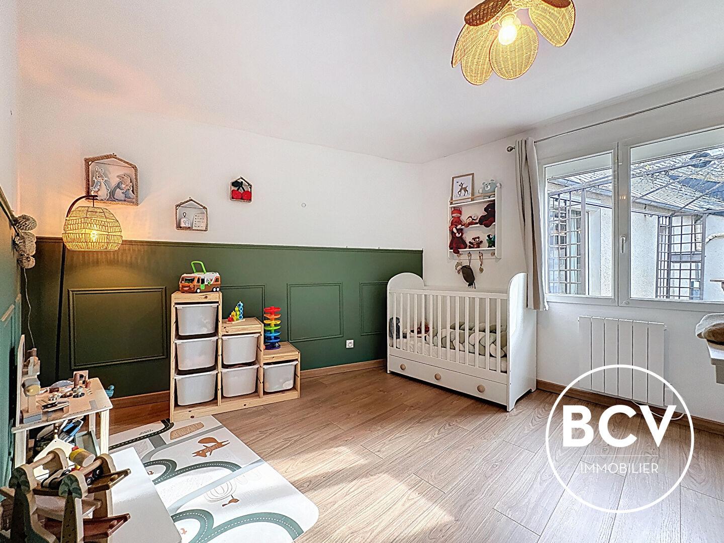 Maison 8 pièces de 251 m² sur un terrain de 1 460 m²
