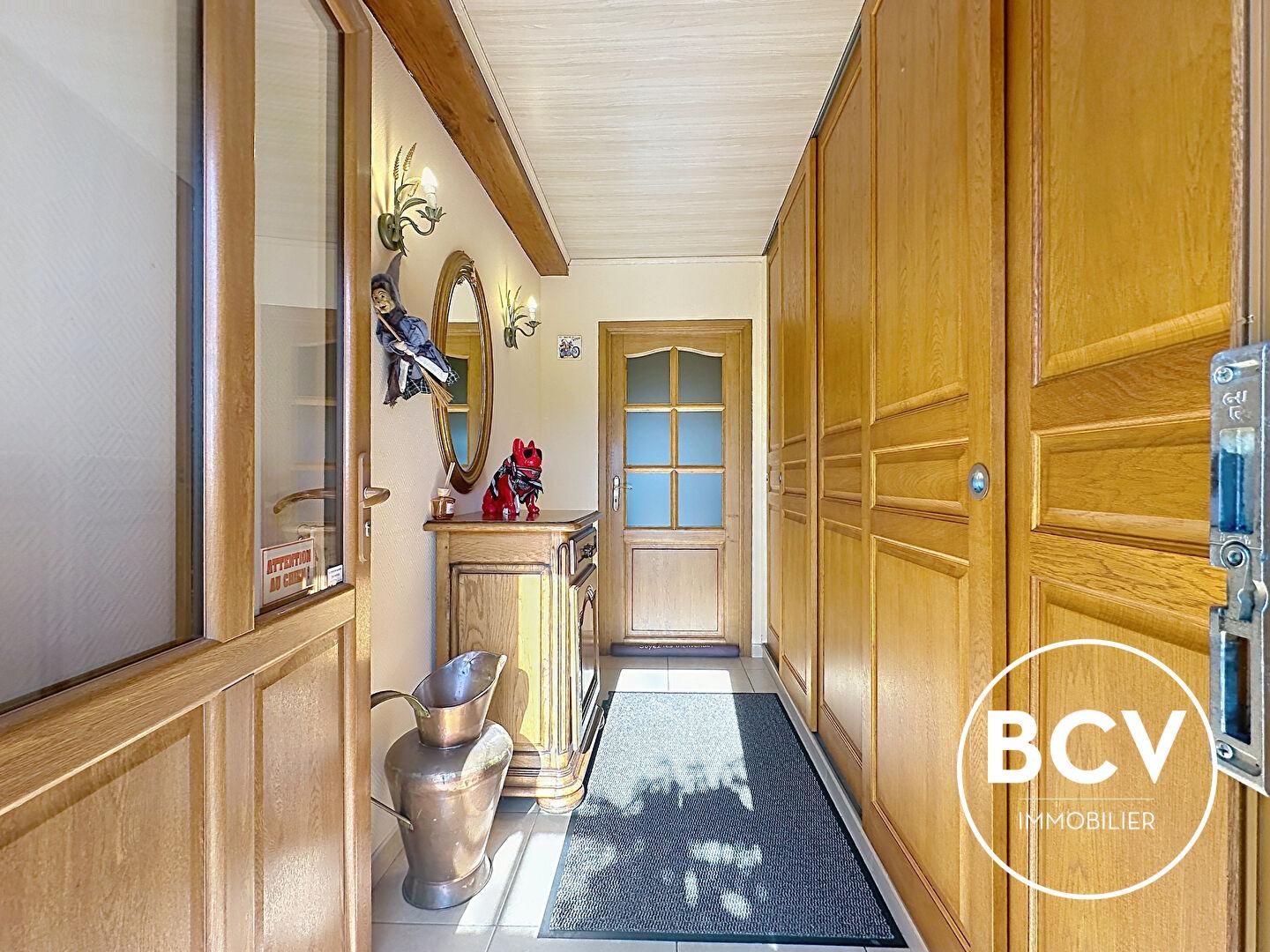 Maison T8 de 279 m² avec garage triple sur terrain de 1653m²