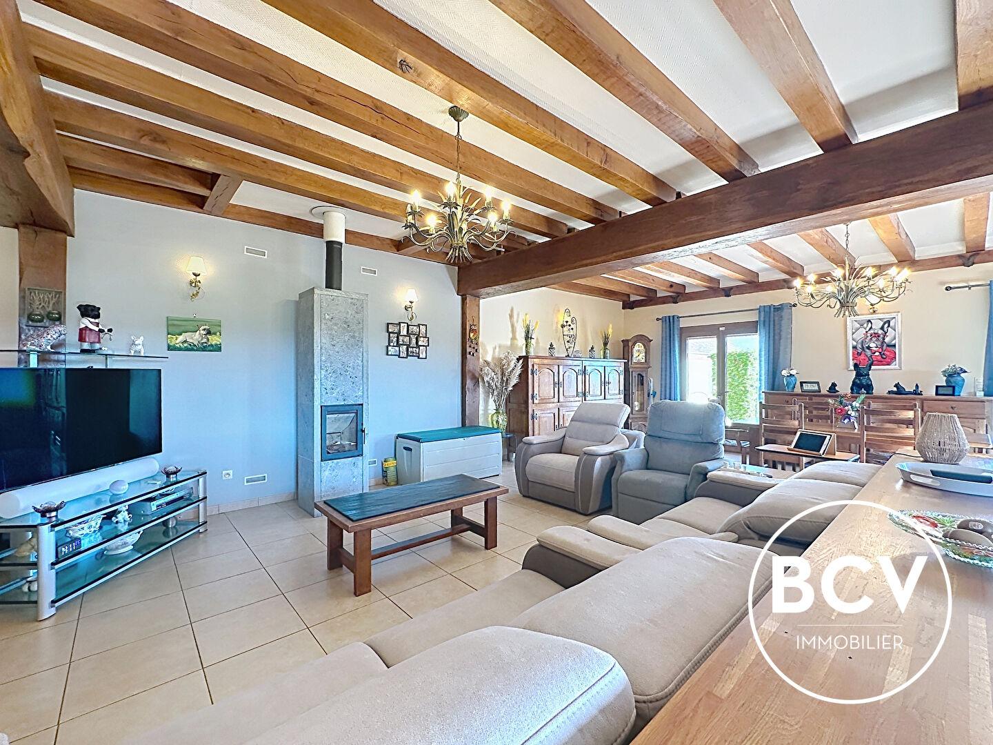 Maison T8 de 279 m² avec garage triple sur terrain de 1653m²
