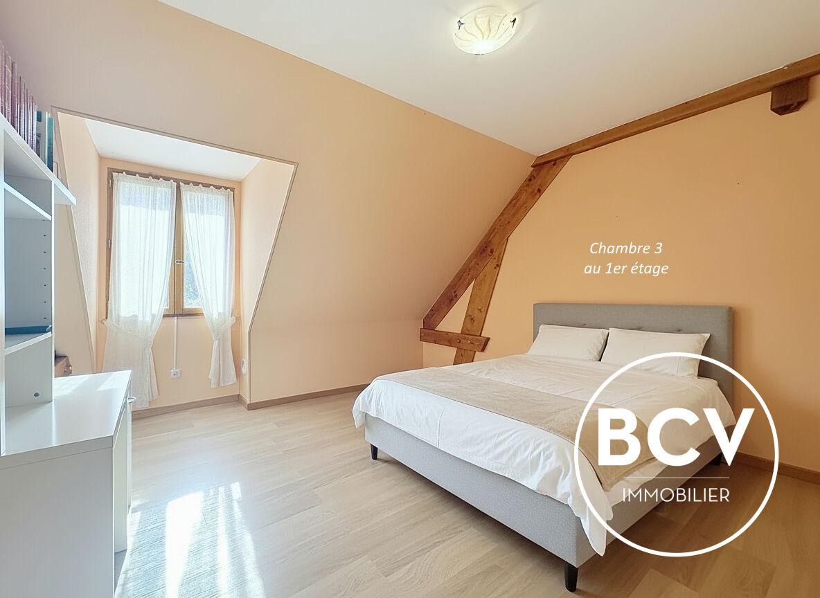 Maison T8 de 279 m² avec garage triple sur terrain de 1653m²