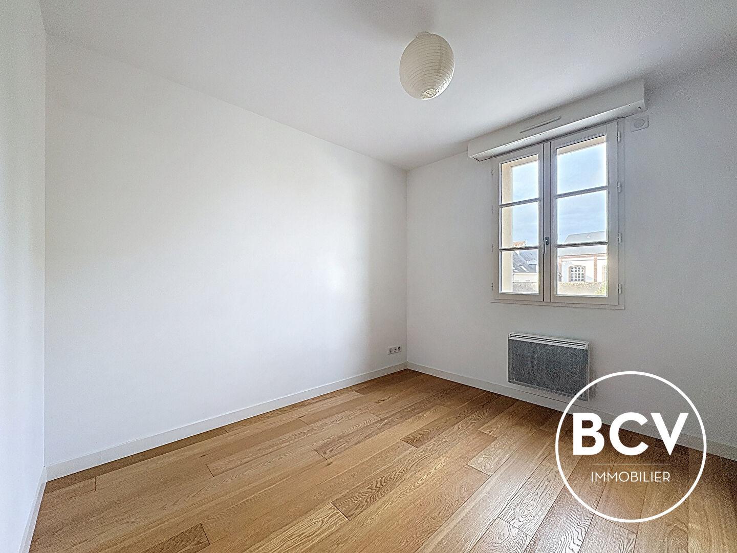 Appartement en Duplex + stationnement + cave