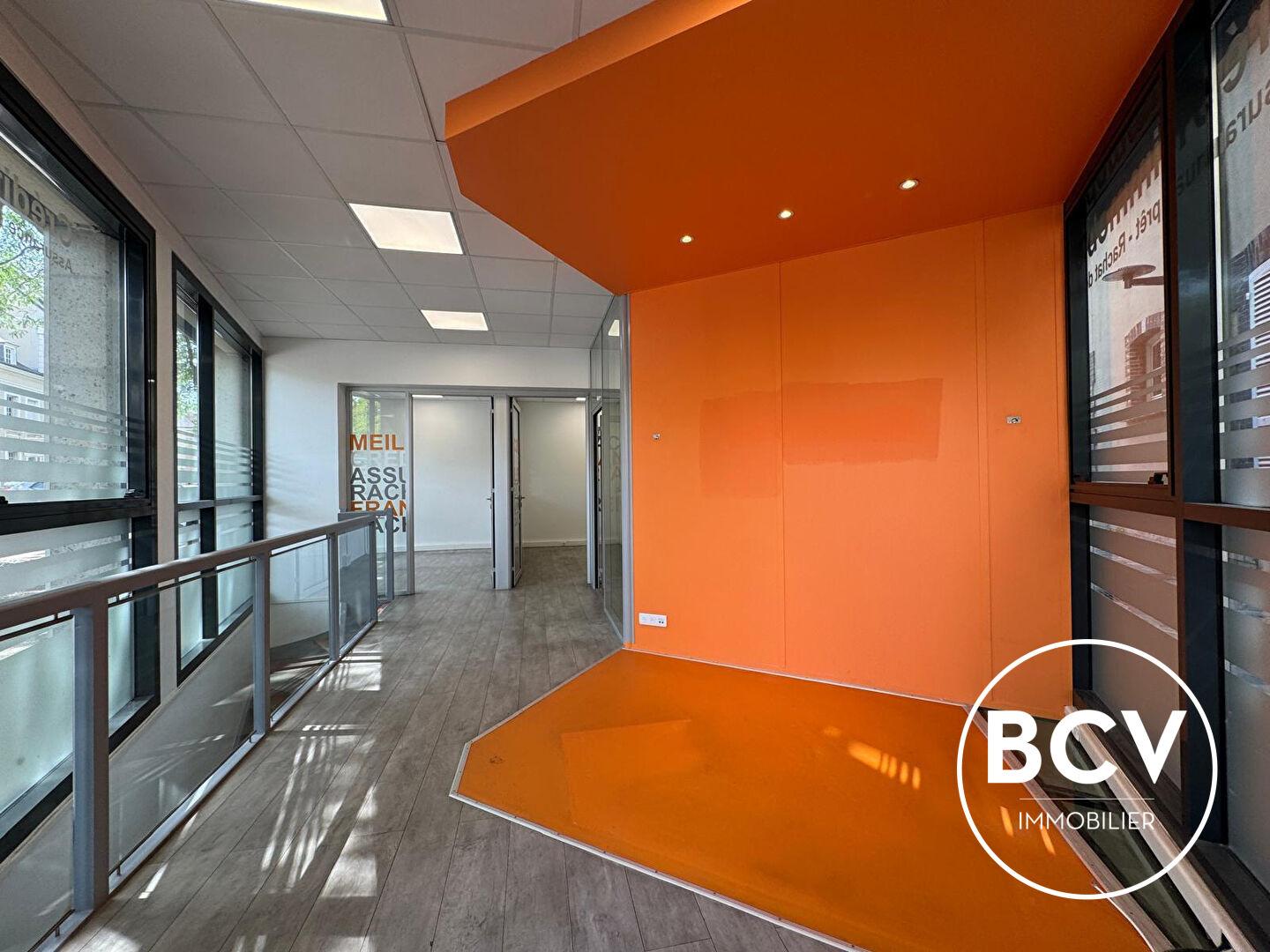 Local commercial - place des Epars