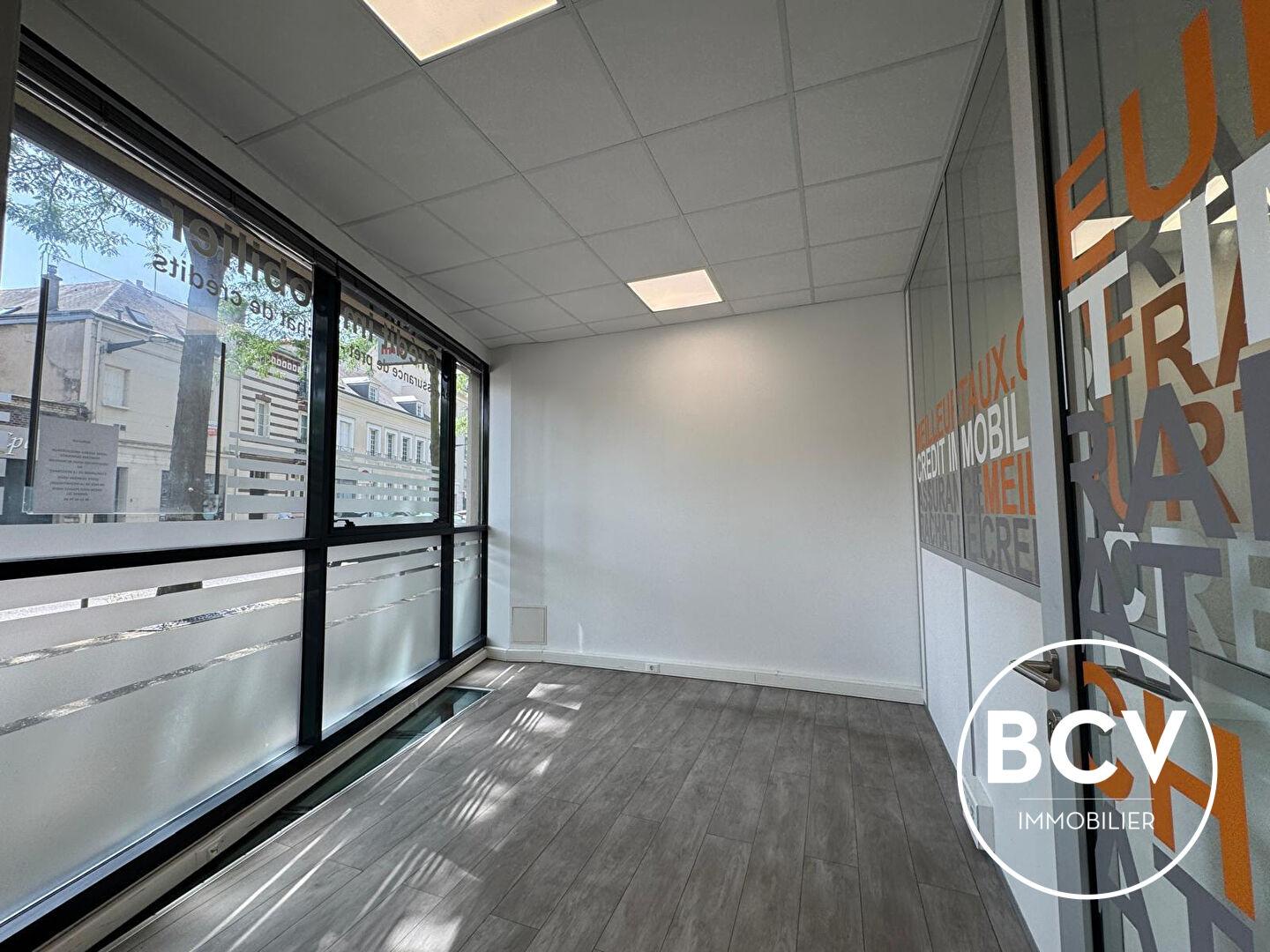 Local commercial - place des Epars