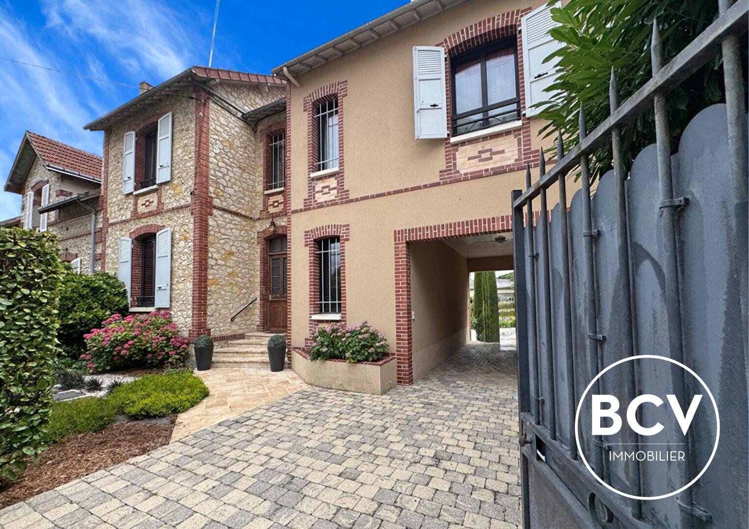 Maison Chartres 185 m2 avec dépendance et double garage