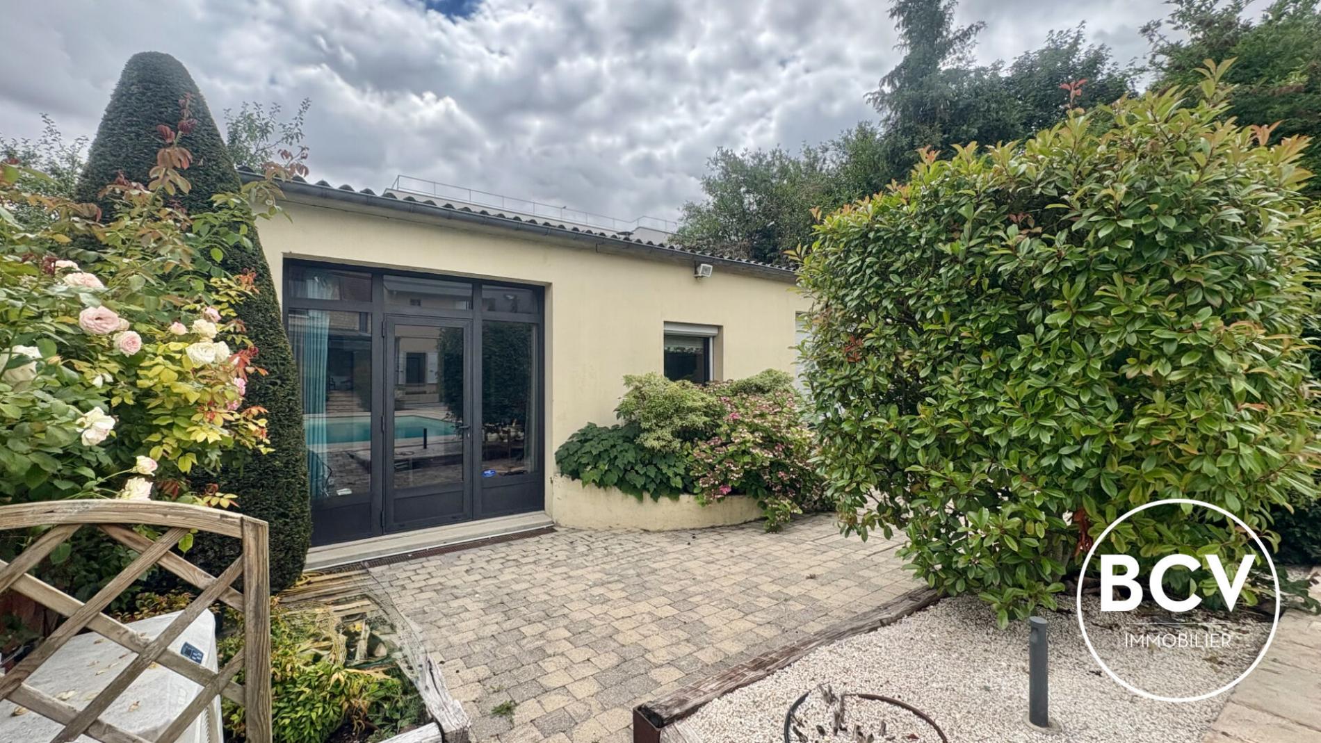 Maison Chartres 185 m2 avec dépendance et double garage